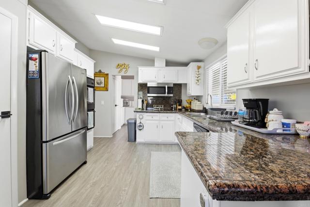 Detail Gallery Image 9 of 30 For 1930 W San Marcos Bld 168a,  San Marcos,  CA 92078 - 2 Beds | 2 Baths