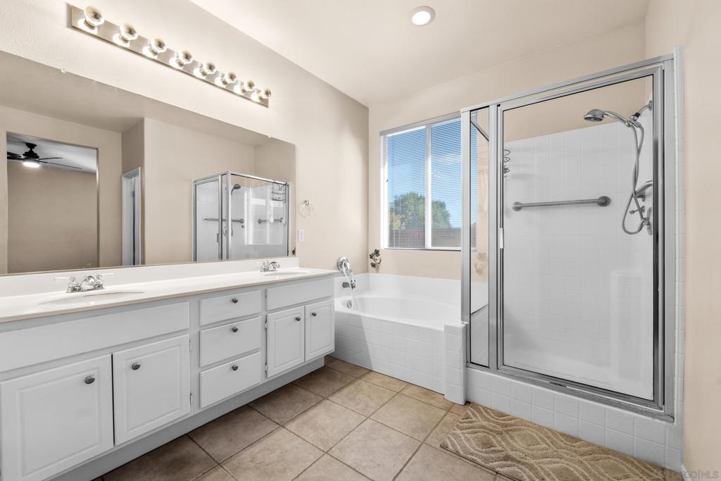 MLS #250042625SD image #11