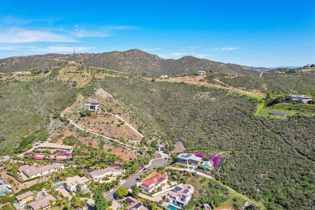 Detail Gallery Image 47 of 48 For 2535 San Clemente Ave, Vista,  CA 92084 - 4 Beds | 4 Baths