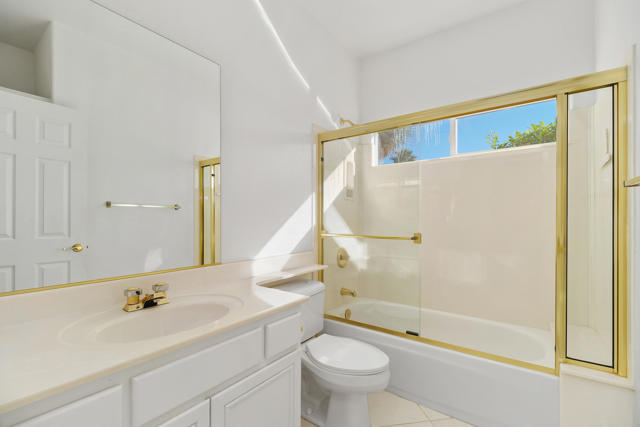 2 Vistara Drive, Rancho Mirage CA: https://media.crmls.org/mediaz/fc870c84-e24b-4b88-a3b0-8ed2f67fbbba.jpg