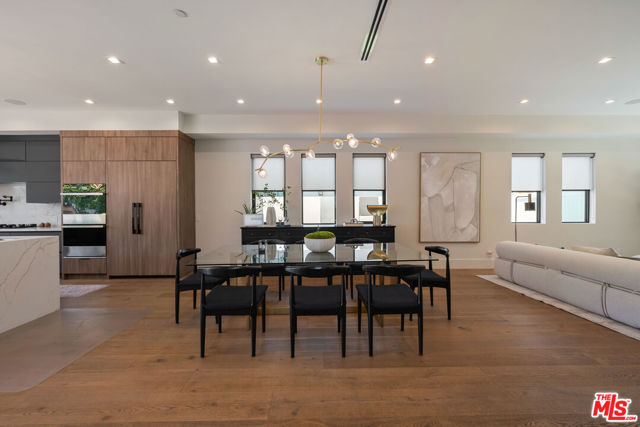 4299 Elmer Avenue, Studio City CA: https://media.crmls.org/mediaz/fc879cc7-108b-421a-a7c5-8ff9681e7e2c.jpg