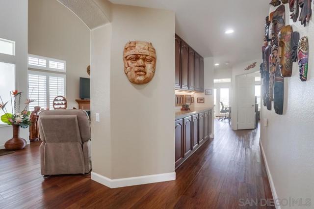 3367 Malta Way, Oceanside CA: https://media.crmls.org/mediaz/fc87e996-0797-4837-b44c-cd8a62c43795.jpg