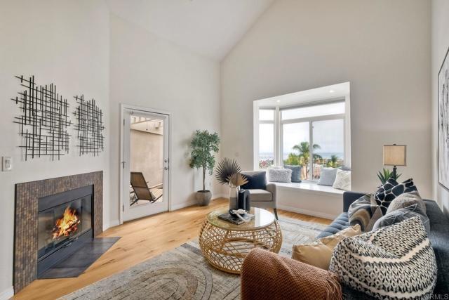 2400 5th Avenue, San Diego CA: https://media.crmls.org/mediaz/fc87fe41-3c56-411d-93ca-62e23ad49fa5.jpg