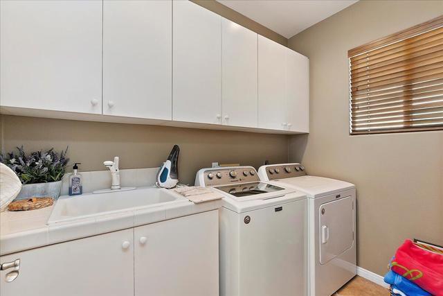 85 Clavel Court, Palm Desert CA: https://media.crmls.org/mediaz/fc884cda-0927-4058-a76e-c89f2b568d31.jpg