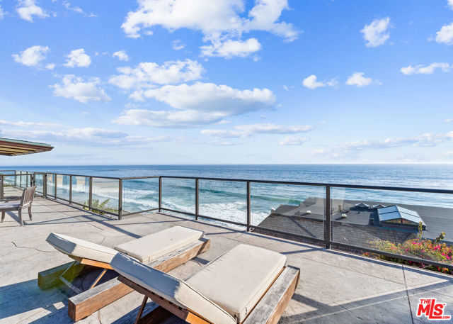 729 Ocean Front, Laguna Beach CA: https://media.crmls.org/mediaz/fc89a27d-10e4-488a-b9c0-d1cee0f44ce3.jpg
