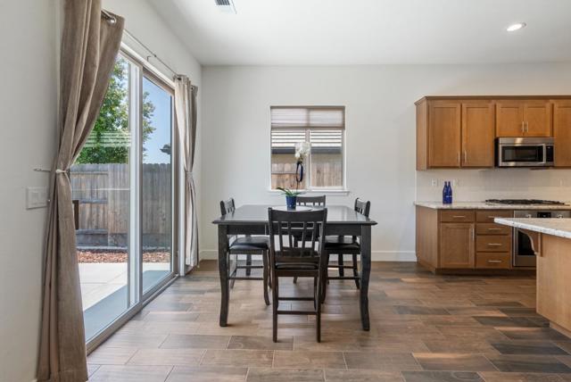 1621 Castlerock Drive, Hollister CA: https://media.crmls.org/mediaz/fc8aa9c0-7e1e-4008-95df-7d2d6a8e8cf4.jpg