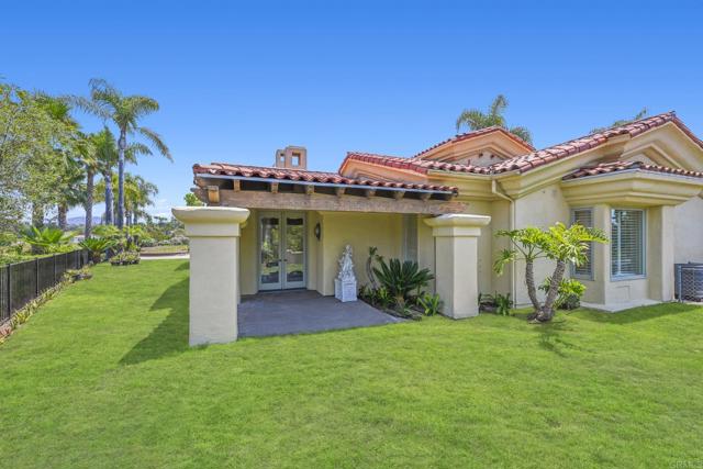 431 Flores de Oro, Rancho Santa Fe CA: https://media.crmls.org/mediaz/fc8ab7e2-2dae-48fe-884c-6d0e046130c2.jpg