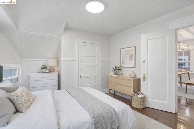 3114 california, Berkeley CA: https://media.crmls.org/mediaz/fc8aba5c-4876-4250-a7df-08fcaa29302c.jpg