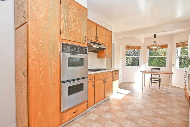 Image 15 of 51 For 181 Lewelling Blvd