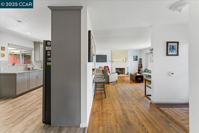 885 Tara Hills Dr, Pinole CA: https://media.crmls.org/mediaz/fc8c7af9-4f47-434b-92e5-a9a2363ae88b.jpg