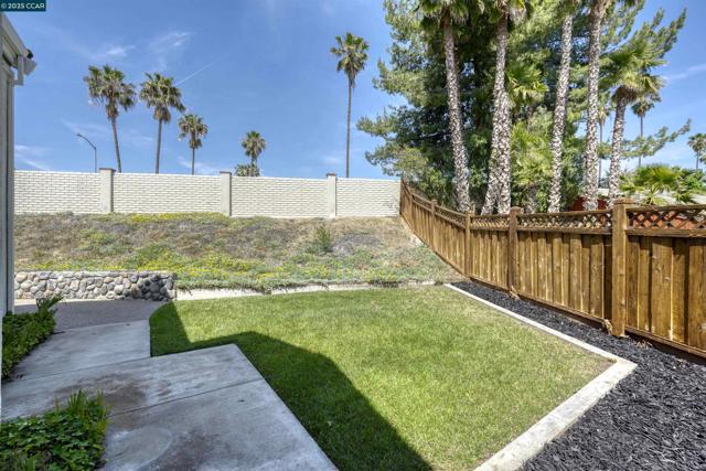 5535 Edgeview Dr, Discovery Bay CA: https://media.crmls.org/mediaz/fc8defe8-533a-4da4-9076-f08a2c0e4157.jpg