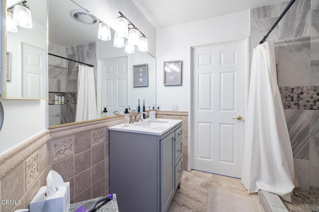 800 Calle Higuera, Camarillo CA: https://media.crmls.org/mediaz/fc8df071-dad7-4691-9c9c-ad63953e6b79.jpg