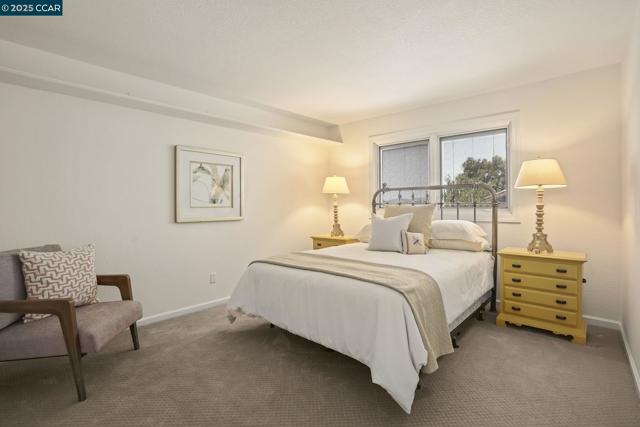 219 Nottingham Pl, Danville CA: https://media.crmls.org/mediaz/fc8e30ea-f1dc-4bc9-9dc5-697bded40300.jpg