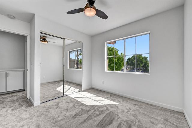 4871 Seascape Dr, Oceanside CA: https://media.crmls.org/mediaz/fc8eaad4-47cf-4981-9876-0d2725c27cb9.jpg