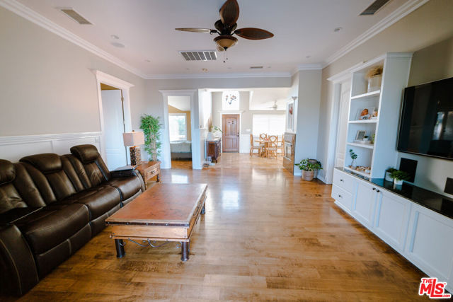 391 Dryden Street photo 8