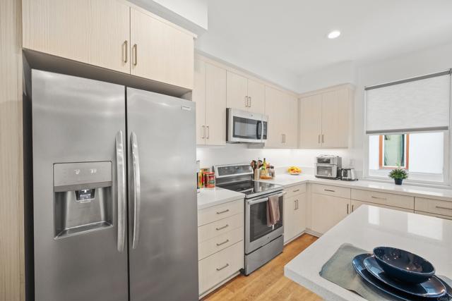 758 Seaside Street, Chula Vista CA: https://media.crmls.org/mediaz/fc8f2d95-77ea-4eb3-91d4-3d62bd204426.jpg
