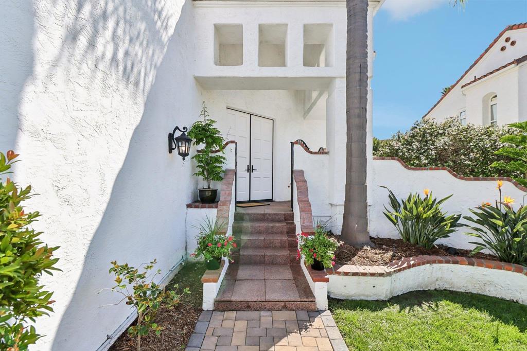 4923 Amador Drive - photo 3