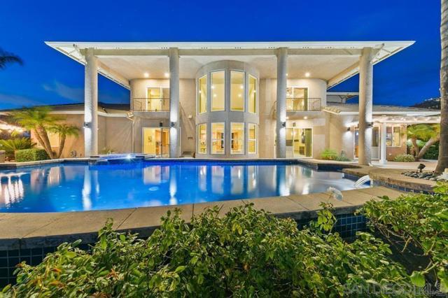 836 Camelot Pkwy, El Cajon CA: https://media.crmls.org/mediaz/fc9017dd-fa4e-42b9-8b88-9e4523ce08ca.jpg