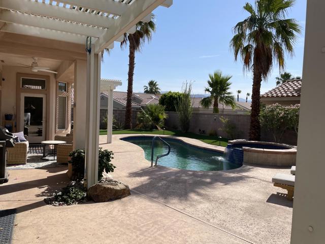 38286 Brandywine Avenue, Palm Desert CA: https://media.crmls.org/mediaz/fc904841-4cb9-4ef0-8136-00402558879a.jpg