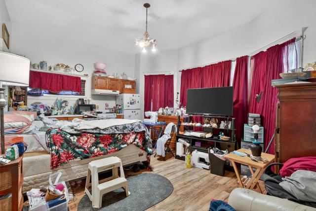 309 N 5th Street, San Jose CA: https://media.crmls.org/mediaz/fc908400-3a00-4a02-9263-a396555b65c6.jpg