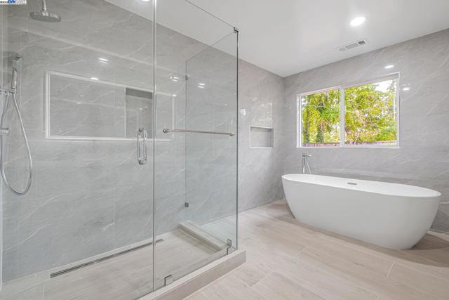 41511 Chadbourne Dr, Fremont CA: https://media.crmls.org/mediaz/fc90d2bd-465c-4603-88af-e23d2e12306d.jpg