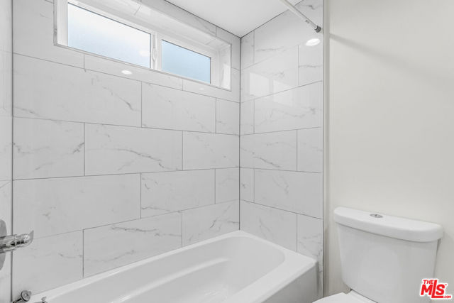 1409 N Hobart Boulevard, Los Angeles CA: https://media.crmls.org/mediaz/fc917d3e-58e0-4d07-a801-9ff4d58d039d.jpg