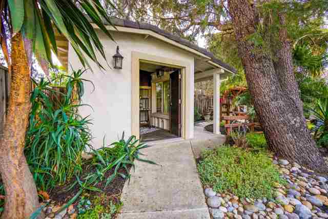 Image 31 of 44 For 327 Brookview Way