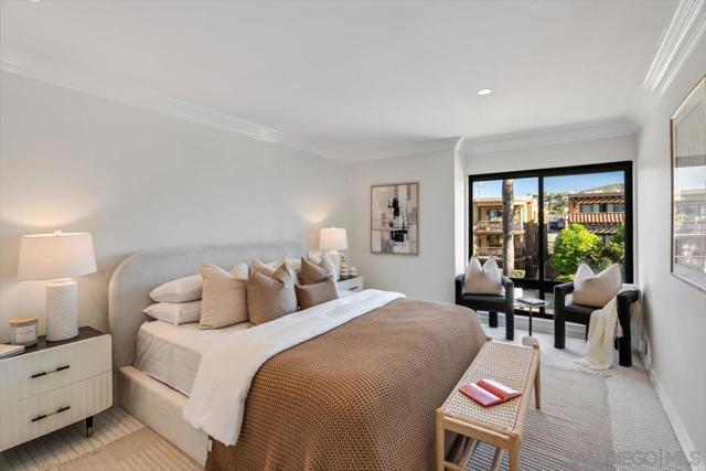 7550 Eads Ave, La Jolla CA: https://media.crmls.org/mediaz/fc91dc6a-48d5-411c-9ae5-25e0f7c3da7f.jpg