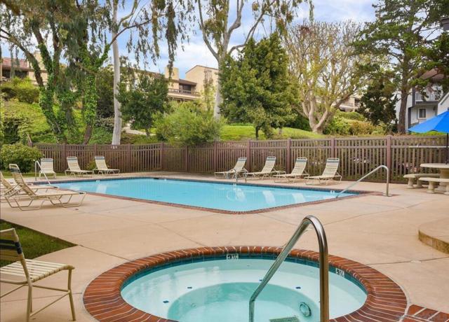 7325 Alicante Rd, Carlsbad CA: https://media.crmls.org/mediaz/fc91ff80-35ca-4c5d-a105-cdc5b34ff7e6.jpg