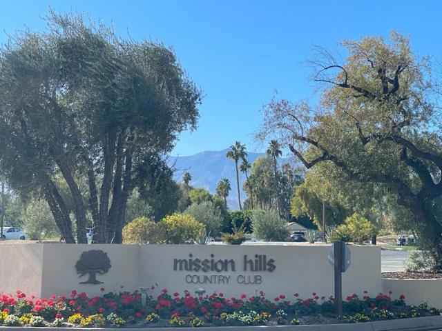 10109 Lakeview Drive, Rancho Mirage CA: https://media.crmls.org/mediaz/fc923282-269b-401d-8367-8951a550abf4.jpg