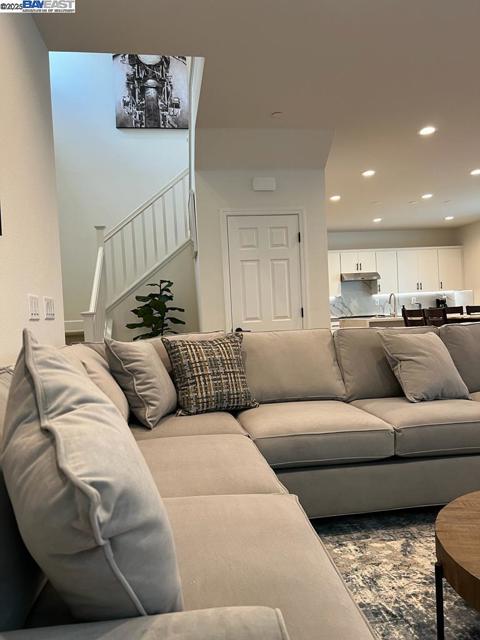2978 Ellis Town Dr, Tracy CA: https://media.crmls.org/mediaz/fc9312c5-b9ca-45aa-8f04-21d331a48fc3.jpg