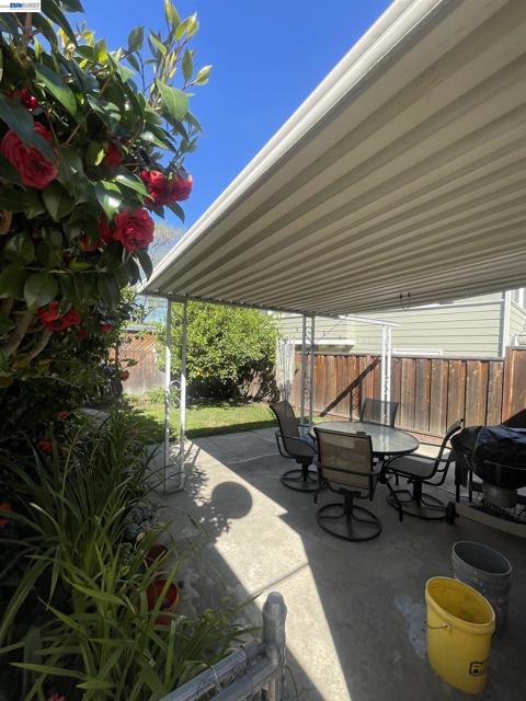 1256 Glen Drive, San Leandro CA: https://media.crmls.org/mediaz/fc93fd0b-c085-4208-8df6-ca879c5dd06e.jpg