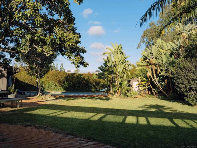 6009 Mimulus, Rancho Santa Fe CA: https://media.crmls.org/mediaz/fc941862-b61b-4ebb-ab9a-f2098b376b76.jpg