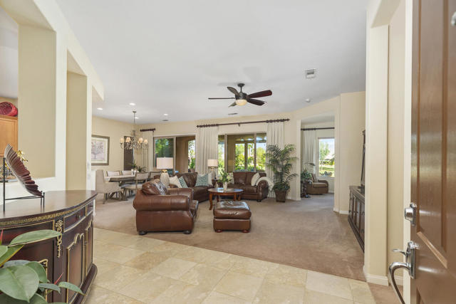 81126 Avenida Lorena, Indio CA: https://media.crmls.org/mediaz/fc948fae-de1b-4388-8ee4-6523f6d93272.jpg