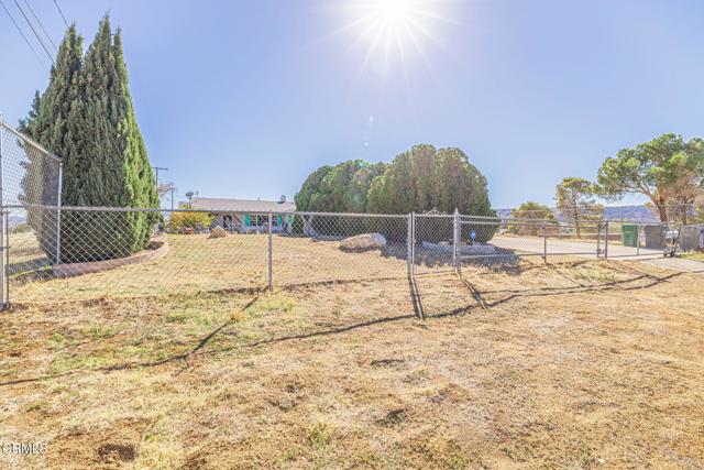 Detail Gallery Image 7 of 58 For 4716 Columbia Way, Quartz Hill,  CA 93536 - 3 Beds | 3 Baths