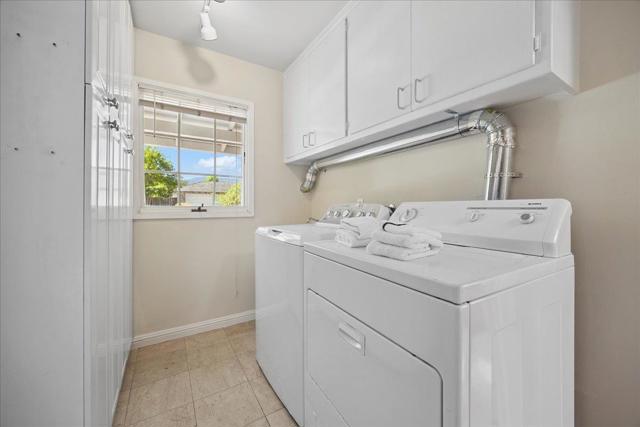 20345 Argonaut Drive, Saratoga CA: https://media.crmls.org/mediaz/fc9863da-455e-46fb-bfba-334b2d6cf85b.jpg