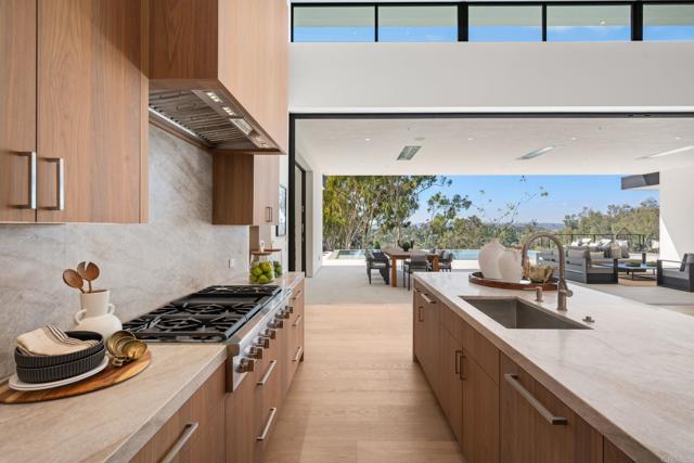 5471 73 La Crescenta, Rancho Santa Fe CA: https://media.crmls.org/mediaz/fc993cf5-80b3-4b8c-8b42-226b76f11f08.jpg