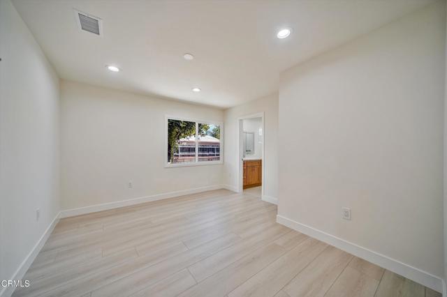 838 Highland Avenue, Glendale CA: https://media.crmls.org/mediaz/fc9a037c-dc1a-4002-a62e-054a0fb97a8a.jpg