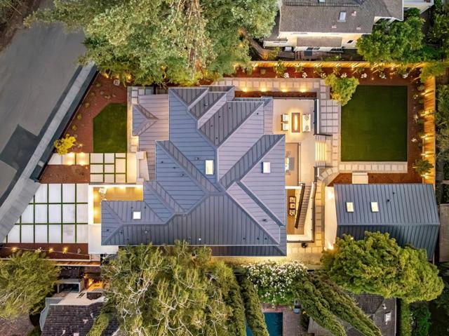 1080 Creek Drive, Menlo Park CA: https://media.crmls.org/mediaz/fc9a0b7b-f514-473f-ac15-6e072fe23331.jpg