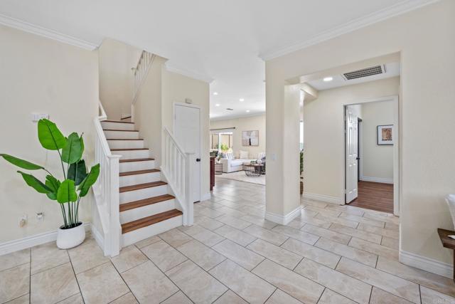 858 Via Barquero, San Marcos CA: https://media.crmls.org/mediaz/fc9af85a-e1f1-4879-8d99-b43561ae7821.jpg