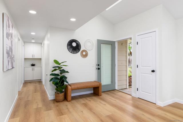 1130 Lake Ridge Dr, San Marcos CA: https://media.crmls.org/mediaz/fc9b1c9e-95a2-4080-9d76-51cc7b83659b.jpg
