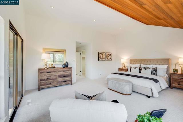 36 Candlewood Place, Walnut Creek CA: https://media.crmls.org/mediaz/fc9b2d8c-879e-4717-b8f9-5c8305388bee.jpg