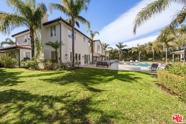 25043 Abercrombie Lane, Calabasas CA: https://media.crmls.org/mediaz/fc9b6e56-d33d-4d97-81ea-8250c3e64e12.jpg