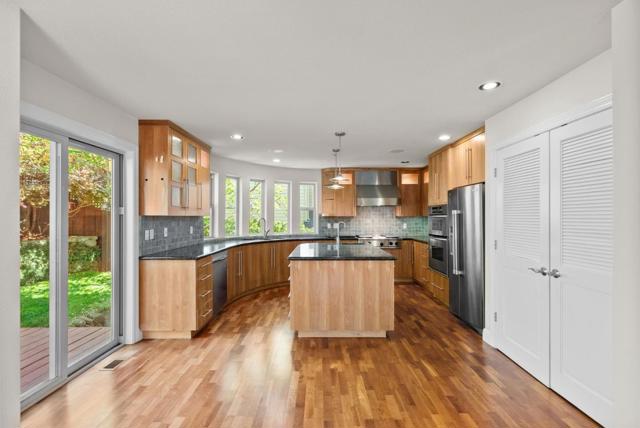 108 Misty Court, Santa Cruz CA: https://media.crmls.org/mediaz/fc9b7dda-d9e6-40fd-809c-e8846f99b588.jpg