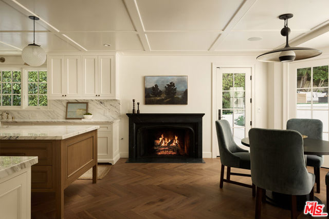 6 Bed Home for Sale in Los Angeles, California