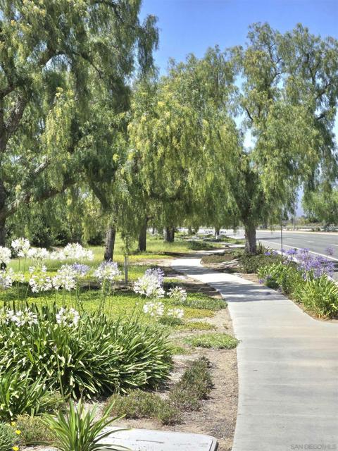 2361 porch swing st, Chula Vista CA: https://media.crmls.org/mediaz/fc9bcbee-02d5-4d18-8454-51a8f96c0b17.jpg