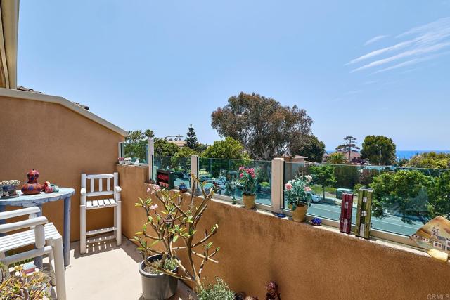 2744 Carlsbad Blvd., Carlsbad CA: https://media.crmls.org/mediaz/fc9cd00d-d465-4a06-9835-94eacdbde5c8.jpg