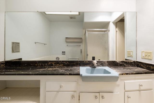 1000 Cordova Street, Pasadena CA: https://media.crmls.org/mediaz/fc9d3209-3a81-4cdd-84d3-b11969b36193.jpg