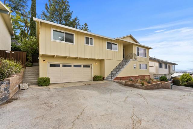 140 Virginia Avenue, Belmont CA: https://media.crmls.org/mediaz/fc9d90a9-2f11-49ef-8463-9b4af87bb97c.jpg