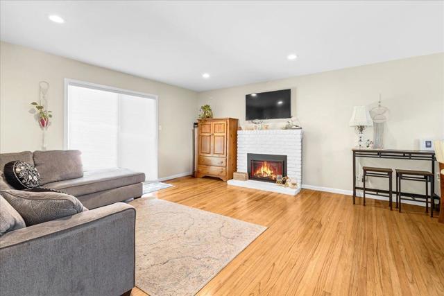 505 Clubhouse Drive, Aptos CA: https://media.crmls.org/mediaz/fc9e0503-d24e-4c76-af3a-01df6c959114.jpg